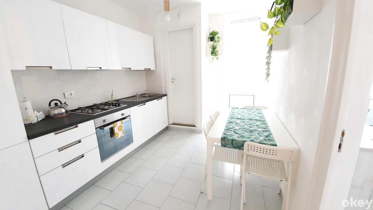 Twin Room Apulia Apartment - Bari Centro Экстерьер фото